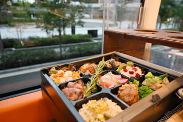 万博から座れる・ガンダム館・大阪名店のディナー付き、レストランバス必見