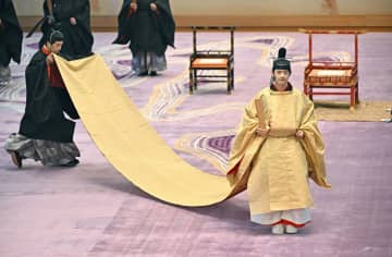 まっすぐな視線、儀式厳か　秋篠宮ご夫妻ら見守る