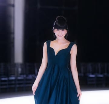 【衝撃】浅田舞、大胆イメチェンで『前髪』が復活！「前髪懐かし」と往年のファンも歓喜する姿が話題