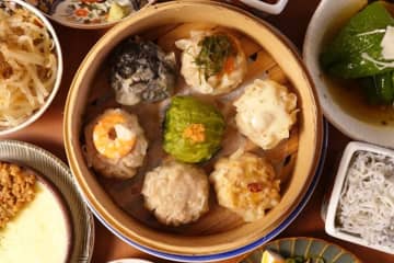 京都・烏丸御池に誕生！ヘルシーな“映え焼売”が主役の創作蒸し料理店