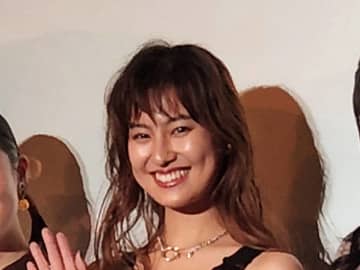 「法的措置も視野に入れている」アミューズ、所属女優・恒松祐里への憶測を“事実無根”と完全否定