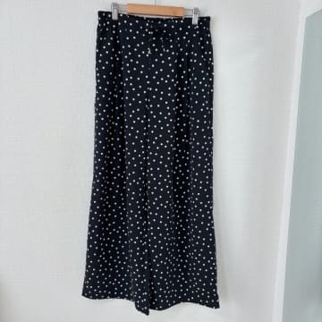 GUでさらてろ素材の涼しげパンツを発見！シンプルトップスに合わせるだけでサマになる～！