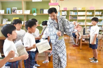 常陸大宮・西塩子の回り舞台　子ども歌舞伎披露へ　大宮北小児童、発声や所作練習　茨城