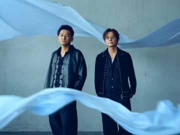 ポルノグラフィティ、新曲「THE REVO」ジャケット公開＋TikTokで楽曲一部先行配信