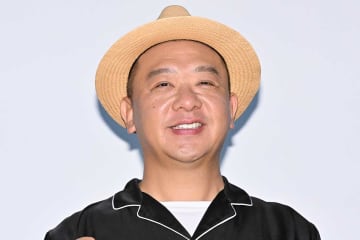 タイ移住のTKO木下が僧侶に？　袈裟を着用し合掌する近影に「全く違和感ない」「清められるのですね」