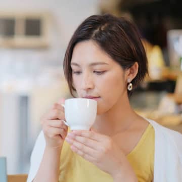 熱い飲料を好む人は食道がんリスクが高い？ 英国で大規模研究