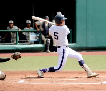 【高校野球・秋季神奈川県大会】横浜創学館1年・谷岡、先制の2点適時三塁打　次の横浜戦も「自信ある」