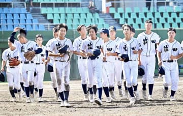 【高校野球秋季神奈川県大会】夏の甲子園ベスト8・横浜が五回コールド発進　横浜清陵は鎌倉学園に敗れる