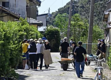 静岡突風、近く停電解消へ　気象庁、竜巻と認定