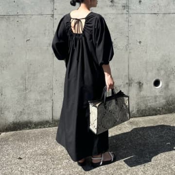 今年のトレンドは「ヘルシー肌見せ」！ 大人も着こなせる最新ファッション術