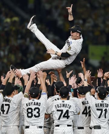 8日から「阪神優勝セール」　関西の百貨店やスーパー