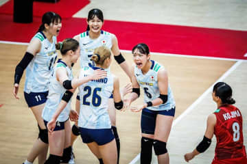 女子バレー死闘を生観戦した“超大物”に騒然「え！観客席おるやん」「かっこい～」