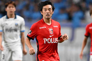 中島翔哉の超絶FK弾「えぐすぎる！」　川崎相手に3戦連発…「これセーブできるキーパーいない」