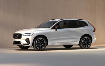 ボルボ、グロッシーブラックのDarkエクステリアを採用した特別仕様車「XC60 Ultra B5 AWD Dark Edition」