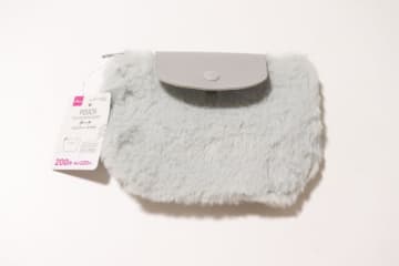 ダイソーにつられちゃったわ！「気が早い…？」と思ったけど可愛いから良し♡ふわもこポーチ