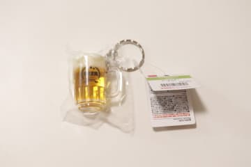 ダイソーで奪い合いが起こりそう！「大人世代にはたまらん♡」本物のアレそっくりなキーホルダー