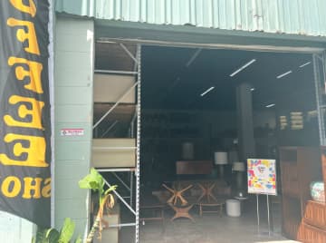 穴場すぎる！ビンテージ家具屋さんの中にあるカフェ「Cafe VNTG」