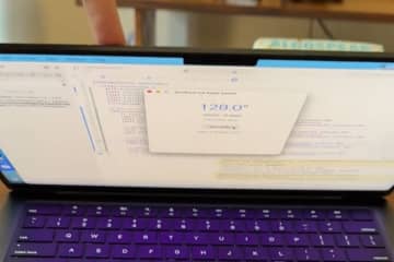 MacBookがテルミンになる？ディスプレイ開閉角で音を変化。GitHubでソースコード公開