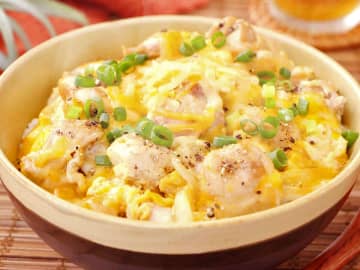 【チーズ親子丼】絶品とろ〜り濃厚！めんつゆで簡単作り方