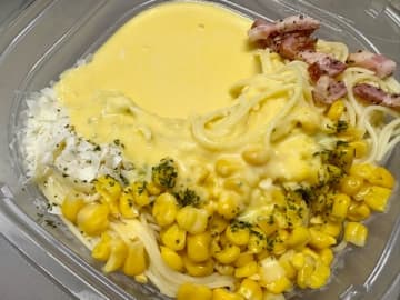 【セブン】北海道を味わえる！とうもろこしパスタとイカ飯おにぎり！