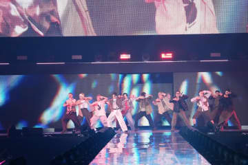 GENERATIONS × Da-iCE、ライブ共演＆サプライズ初披露したコラボ新曲「Grounds」配信開始