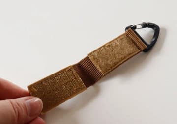 ダイソーのこれでもうバッグの中漁らない！欲しいものを即取り出せる！あると捗るキーホルダー