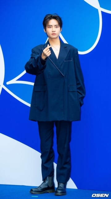 【PHOTO】イ・ジニョク＆DREAMCATCHER ジユら「ソウルファッションウィーク」に出席
