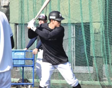 ロッテ・中村奨吾、腰部鏡視下手術