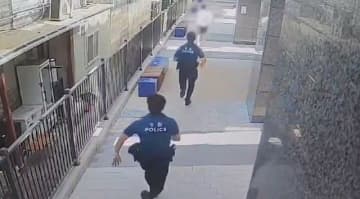道に吸い殻を捨てた男、警察が検挙すると凶悪犯罪の手配者だった＝韓国