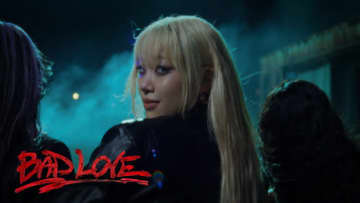 HANA、MAHINAが中心となってメンバーを助けていく「BAD LOVE」MV公開