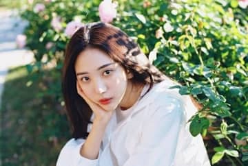 “28歳で死去”故オ・ヨアンナさんの実母、韓国MBC前でハンストを決行…涙でいじめ被害への謝罪を要求