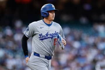波紋を呼んだ大谷翔平の“走塁”　「珍しく緩慢」「的確な判断」瞬時の判断に賛否両論