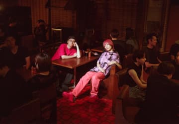 鈴木実貴子ズ、新作EP「瞬間的備忘録」のアートワーク＆「正々堂々、死亡」ライブ映像公開