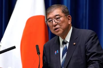 「国民の敵は自民党ってこと」48歳女性シンガーが“石破降ろし”を痛烈批判