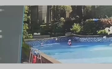 7歳女児がプールで死亡、排水口に吸い込まれたか―中国