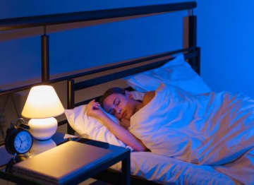 「毎晩、夜中に目が覚める理由」はメンタルにある？眠りを邪魔する“こころのモヤモヤ”対処法