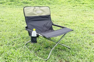 [本日の一品]野外でも室内でも使えるアウトドアロッキングチェア
