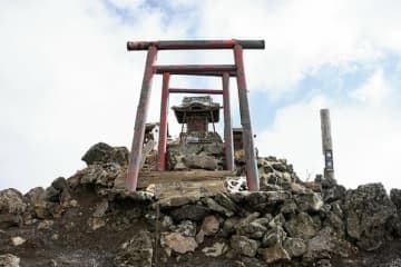 【富士山の次に登る山】「パワーを感じる霊山」 秋田駒ヶ岳・白山・御嶽山・大山