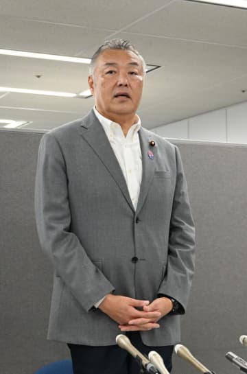 石井章氏詐取疑い　茨城維新の会　不正受給、県民に説明へ　井上新代表が会見