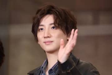 京本大我、主演ミュージカルでギター弾き語りに挑戦　メンバーの前で突然演奏し「ストリート的なことをやっていた」