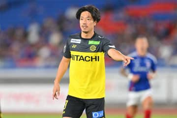 60m絶妙ロングパス…日本人が「イニエスタやん」　美しい軌道にファン衝撃「エグい」