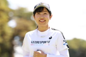 菅沼菜々が車内で熱唱！ 移動中も大好きな乃木坂46の曲を元気に歌い続け「全く眠いと言わない」「歌詞が大好き」