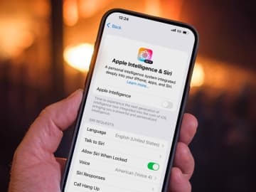 アップルのiPhone発表会に冷や水　「AI学習で著作権侵害」と作家らが提訴