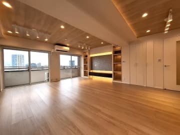 ハイネスロフティ 10階｜「都庁前」駅徒歩6分、「新宿」駅徒歩圏。都心を自在に、日常を快適に。2面バルコニー、3面採光で陽当たり・眺望良好な角部屋