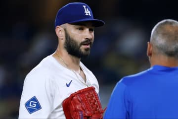 ロバーツ監督が救援左腕スコットの起用法”見直し”示唆も「信じて契約した投手」「引き続きチャンスを」と慎重姿勢