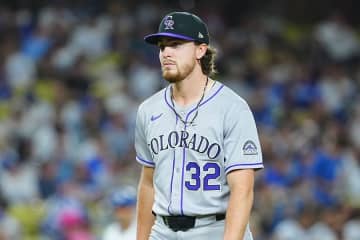 大谷の打席直前…ロッキーズに緊急事態　5回0封の好投右腕が突如降板、ブルペン大忙しで準備