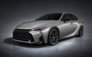 レクサス、新型「IS」世界初公開 2026年初頭から各地域で発売