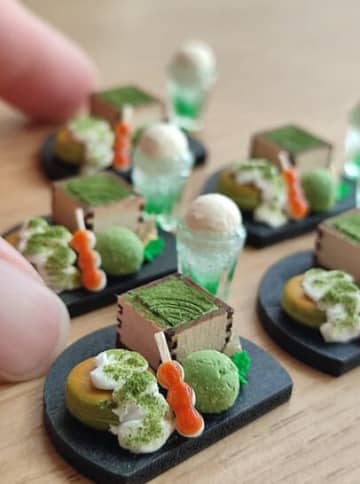 えっ、これミニチュアなの…？指先サイズの抹茶パフェ、あまりのクオリティに「本当に食べられるのかと思った」と驚きの声も