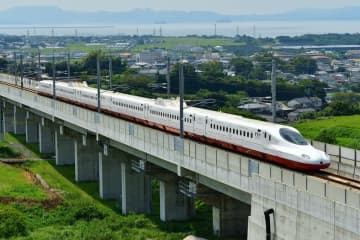 【電車で行ける温泉：武雄編】佐賀県の名湯と夜を彩るあかりに夢心地、野外サウナですっきりリフレッシュも