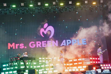 Mrs. GREEN APPLE、【サマソニ】でトップバッター過去最高動員を記録＜ライブレポート＞